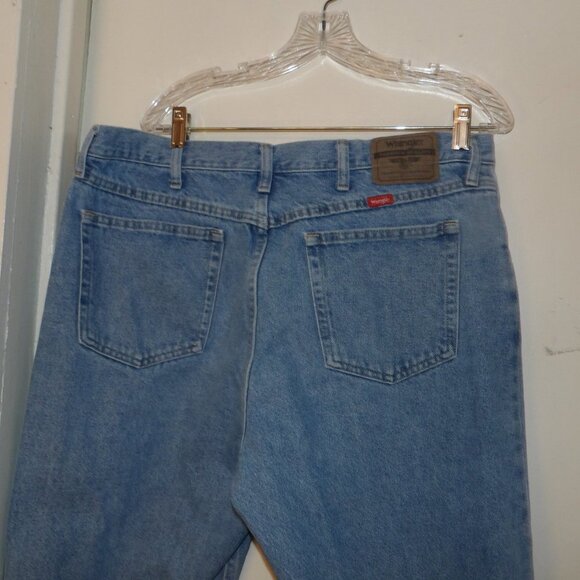 Wrangler Men's Straight Leg Light Wash Jeans Sz 38/34 - Picture 1 of 5